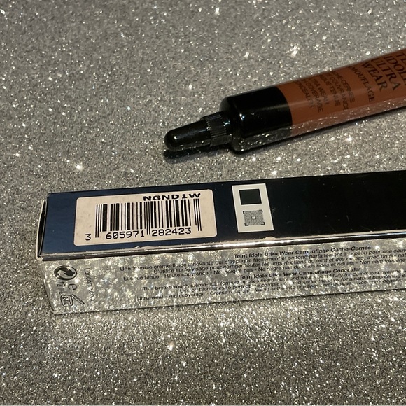 555 SUEDE C Lancôme Teint Idole Ultra Wear Concealer - Picture 6 of 9